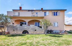 Gorgeous Apartment In Pula With Wifi